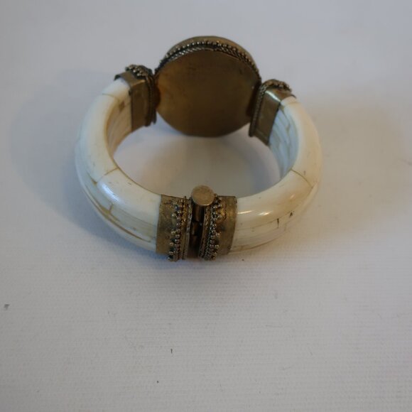 Womens Shag Boutique Bone Bangle Cuff Bracelet W/Turq Stone - Picture 3 of 5